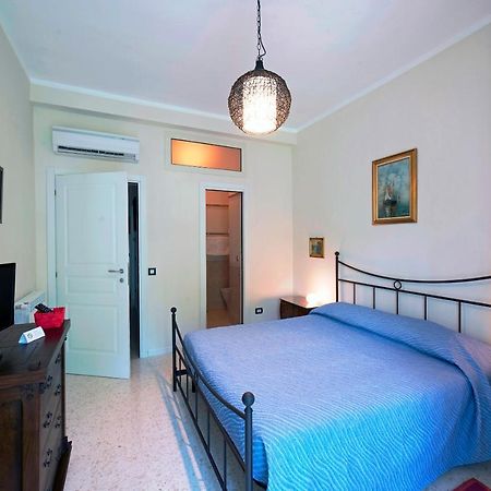 Bed and Breakfast Le Rondini Nápoles Exterior foto