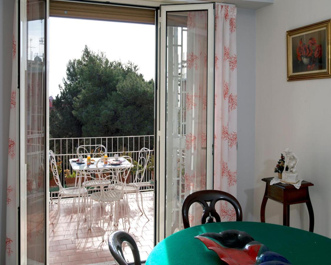 Bed and Breakfast Le Rondini Nápoles Exterior foto